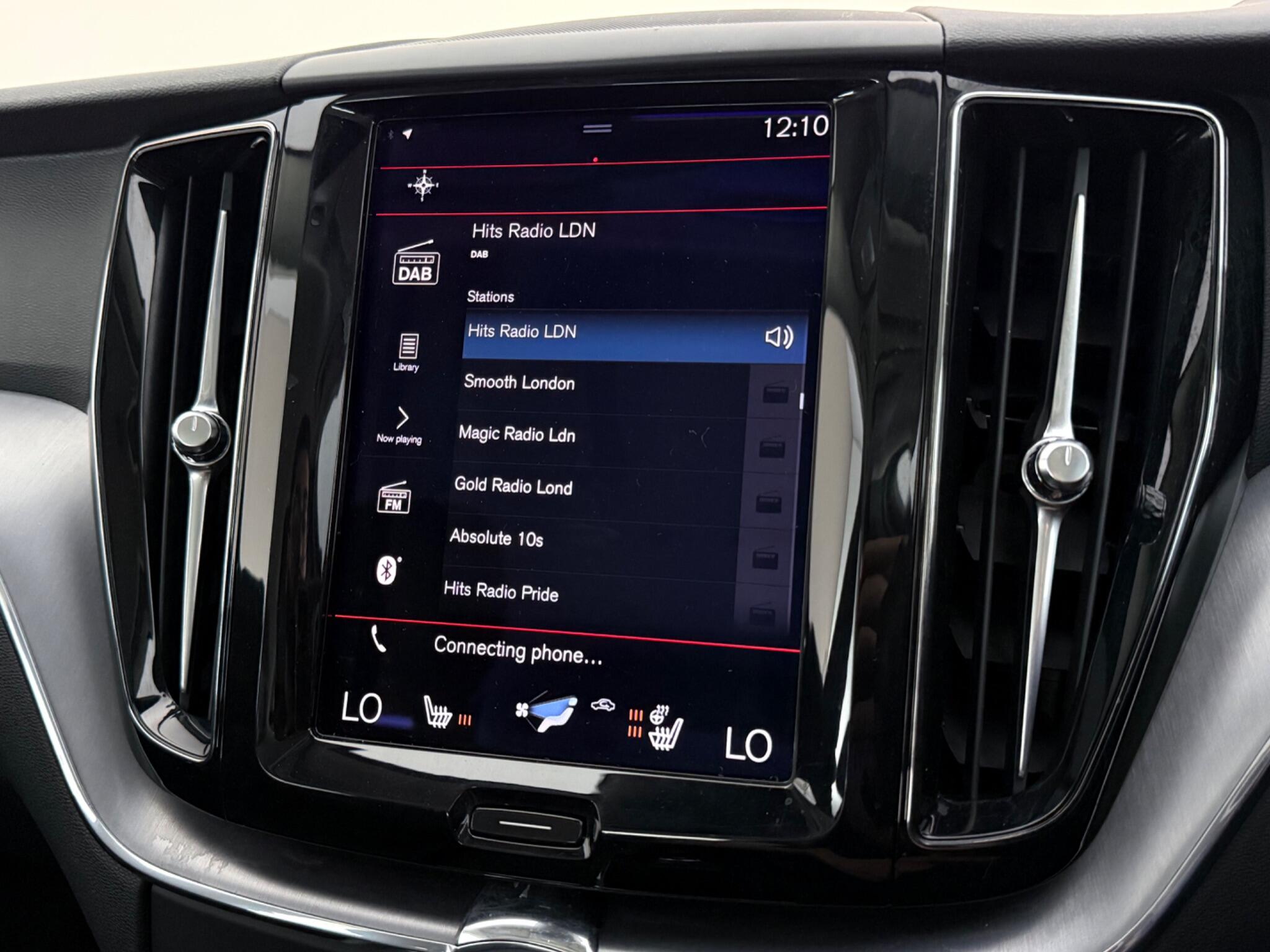 Volvo XC60 view 25