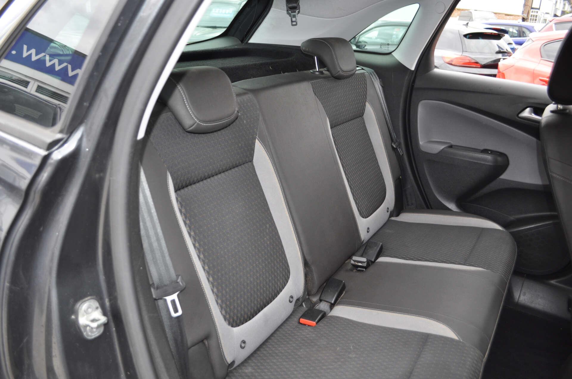 Vauxhall Crossland X view 14