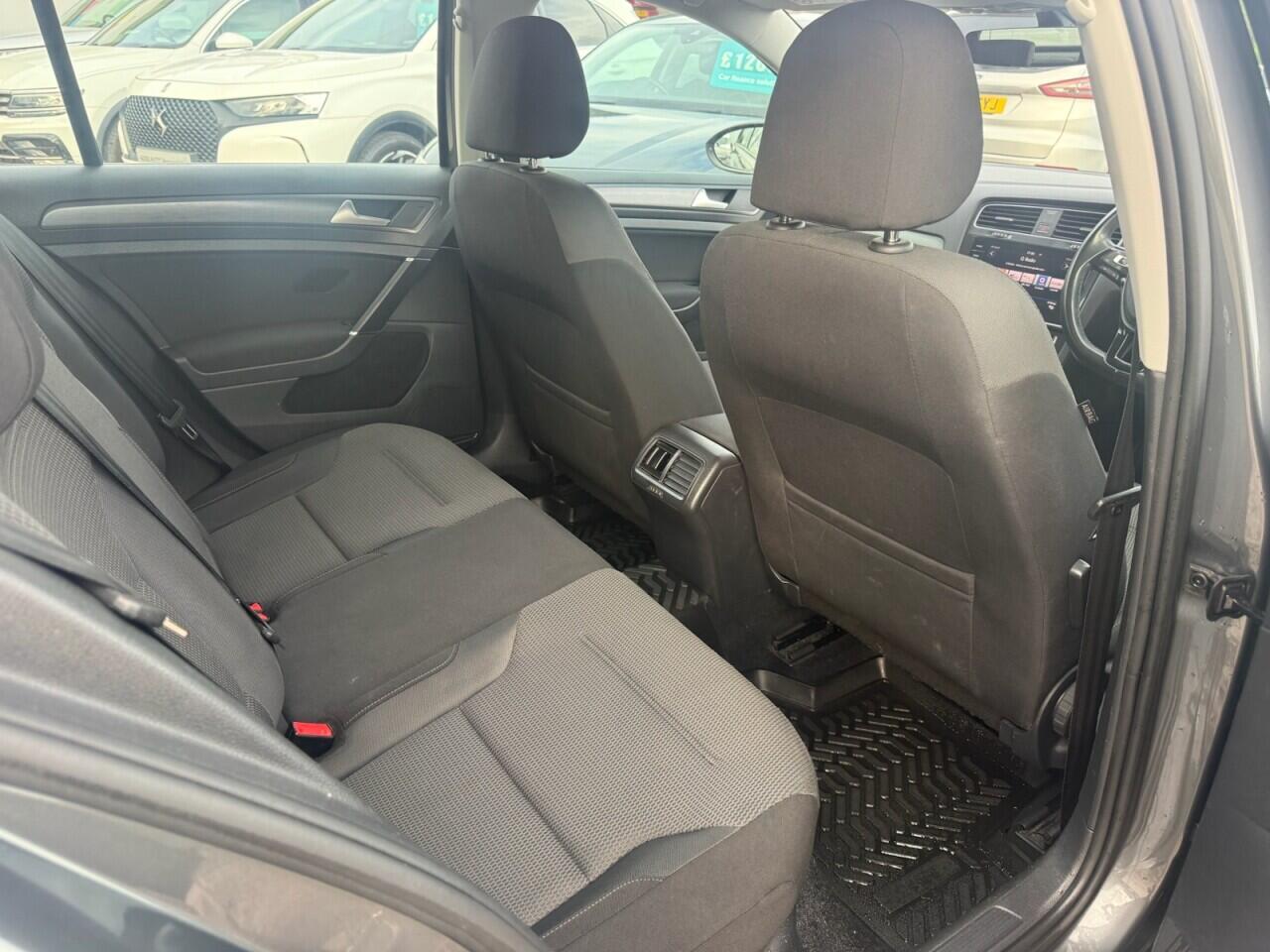Volkswagen Golf view 15