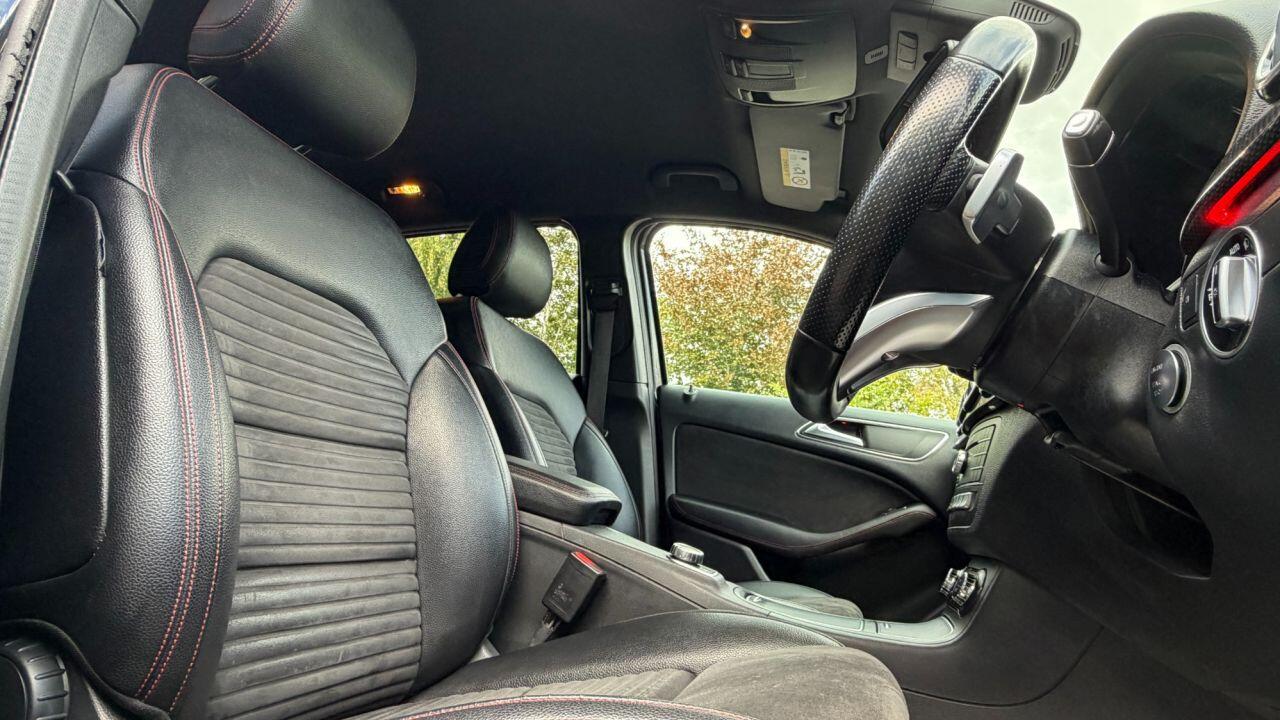Mercedes-Benz B Class view 11