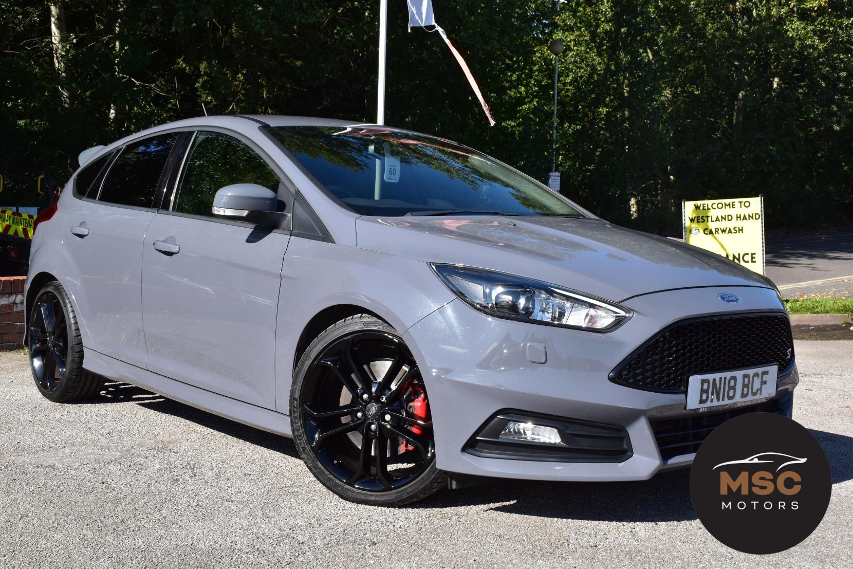 Ford Focus view 2