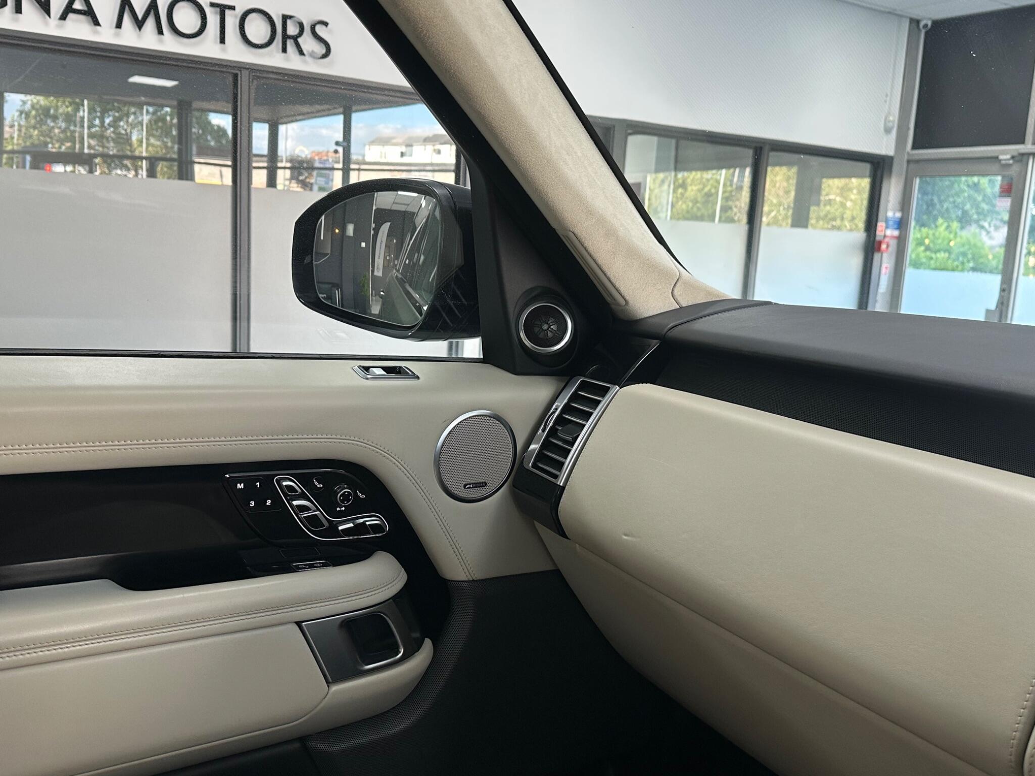 Land Rover Range Rover view 33