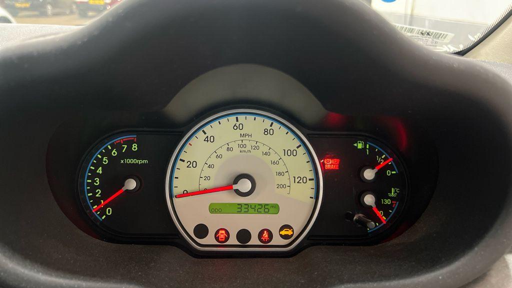 Hyundai i10 view 8
