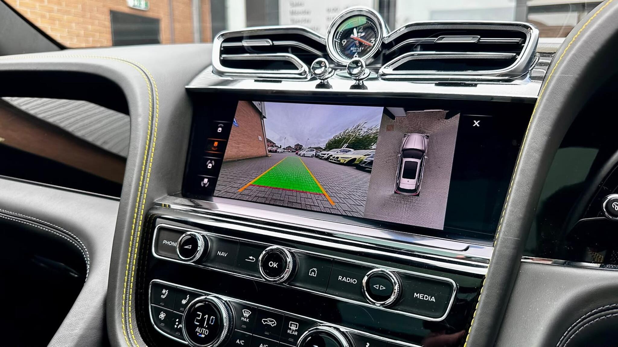Bentley Bentayga view 69
