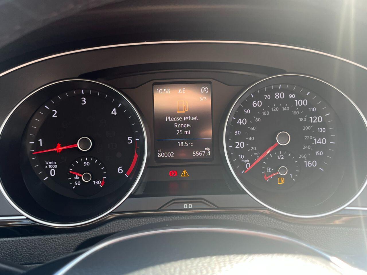 Volkswagen Passat view 29