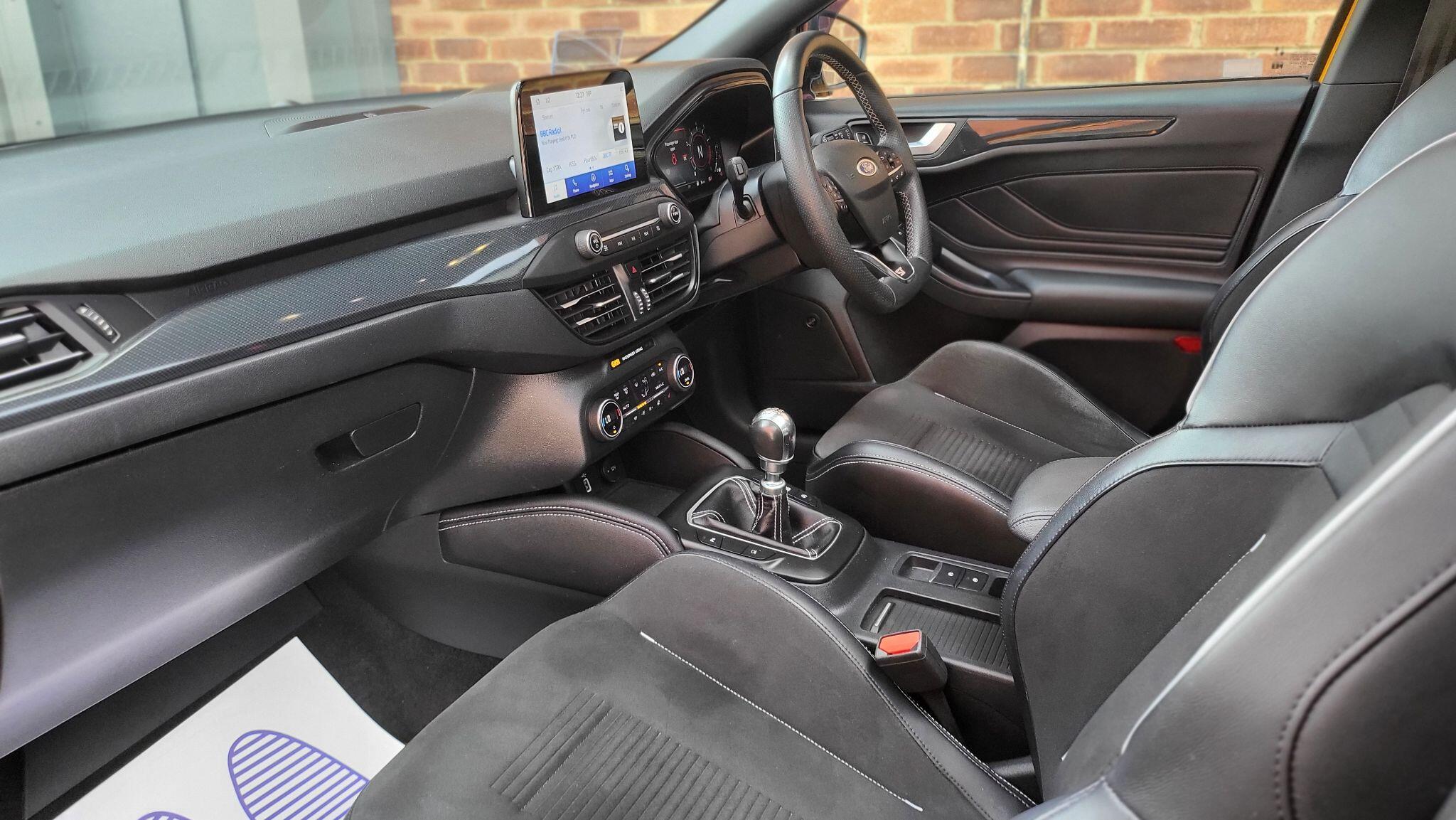 Ford Focus view 41