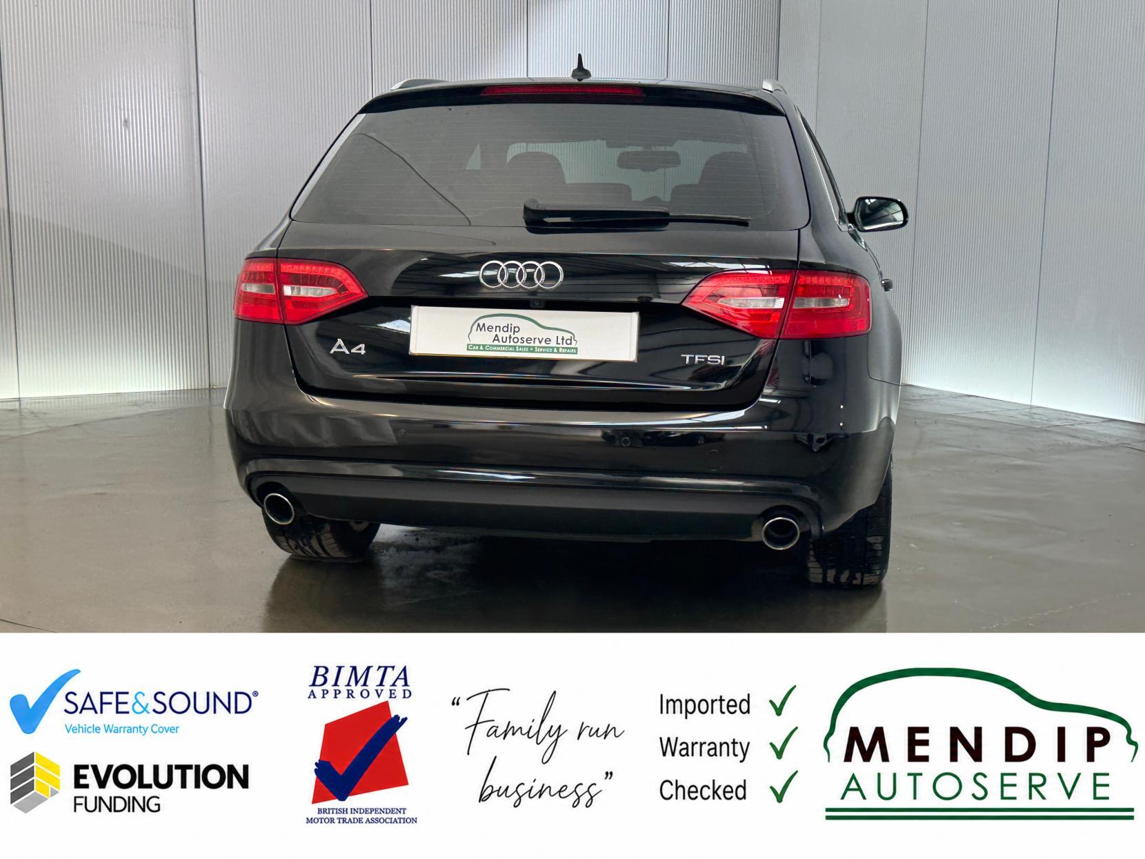 Audi A4 Avant view 18
