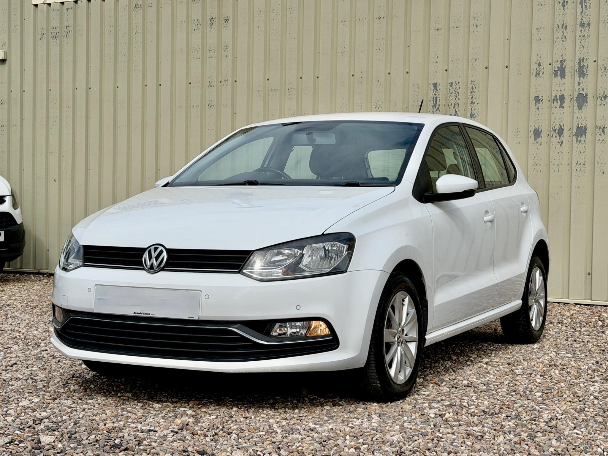 Volkswagen Polo view 3