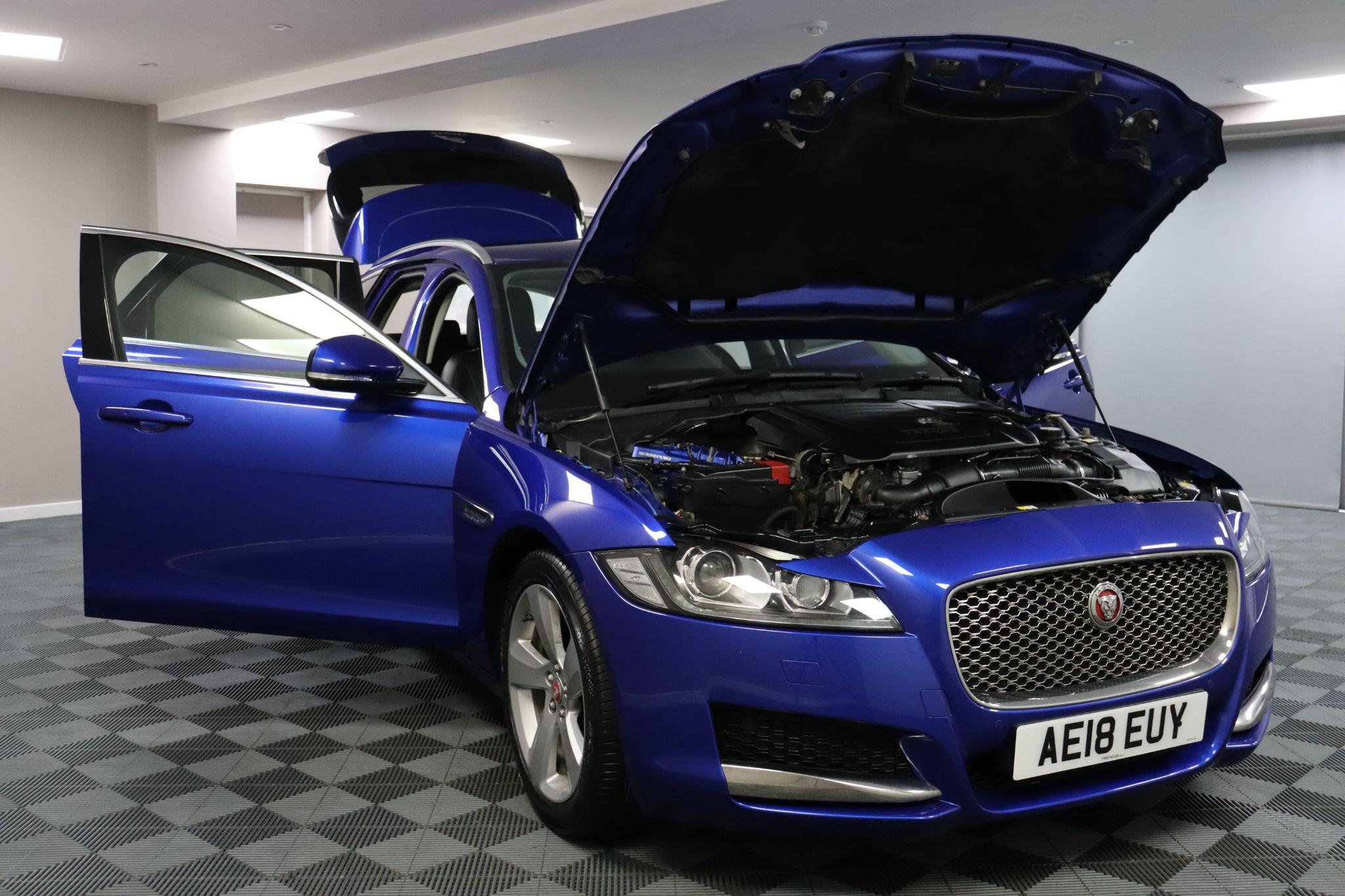 Jaguar XF view 15