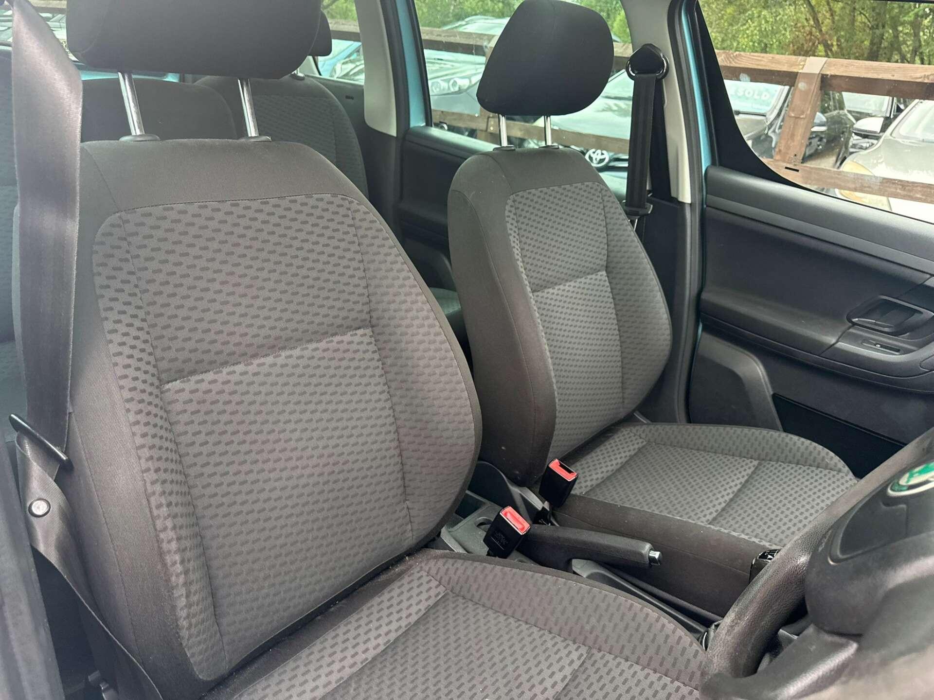 Skoda Roomster view 17
