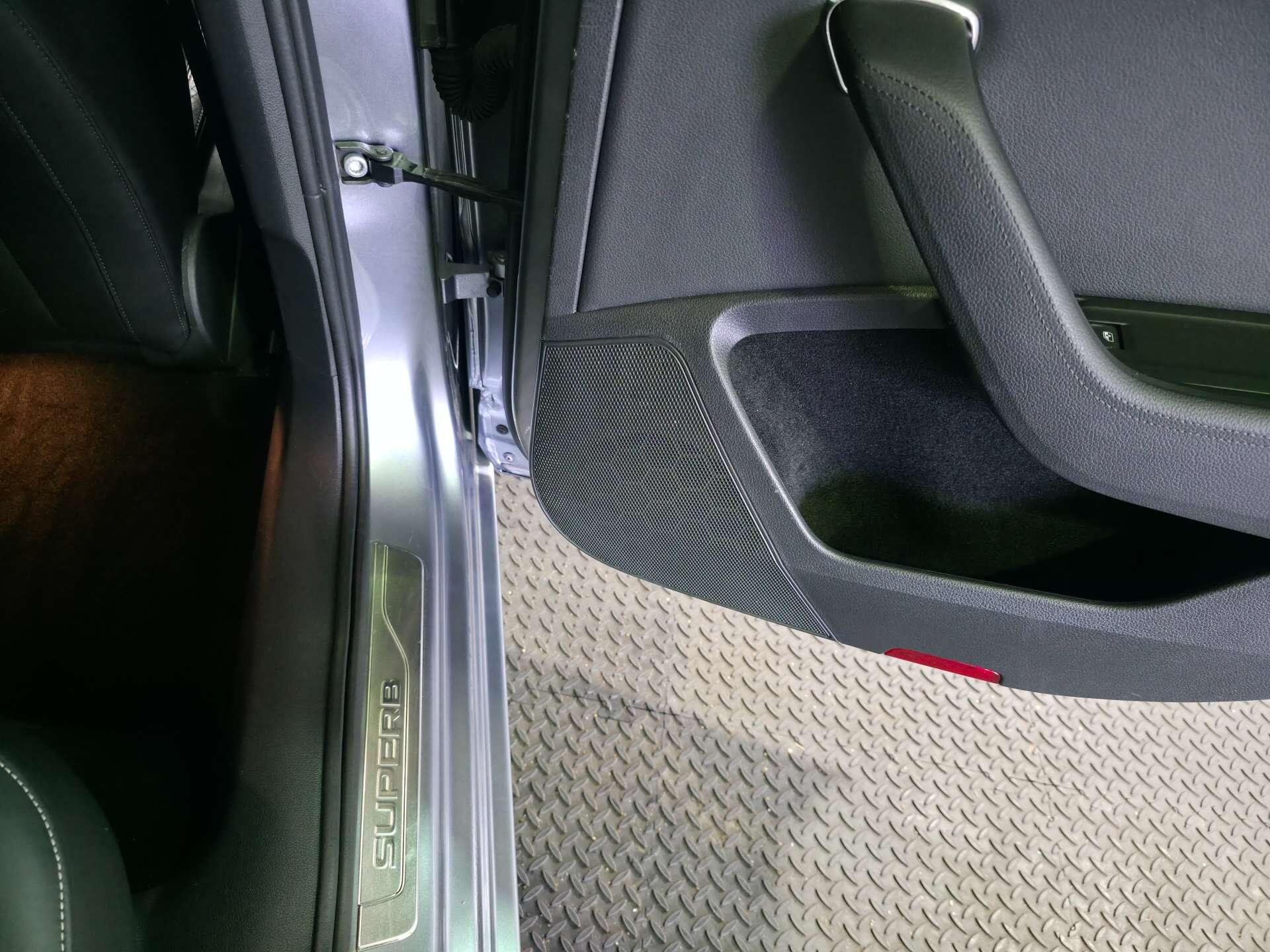 Skoda Superb view 58