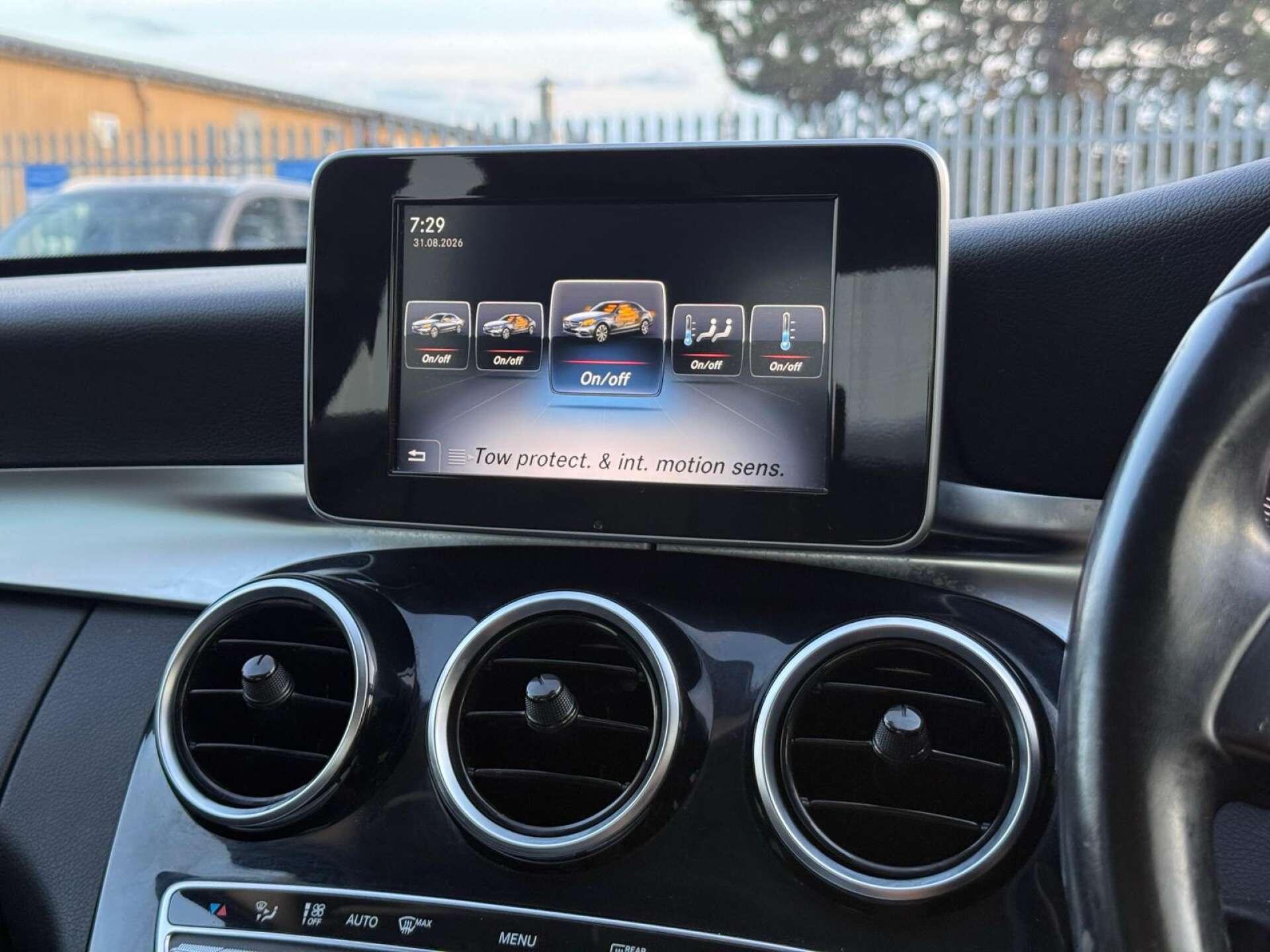 Mercedes-Benz C Class view 66