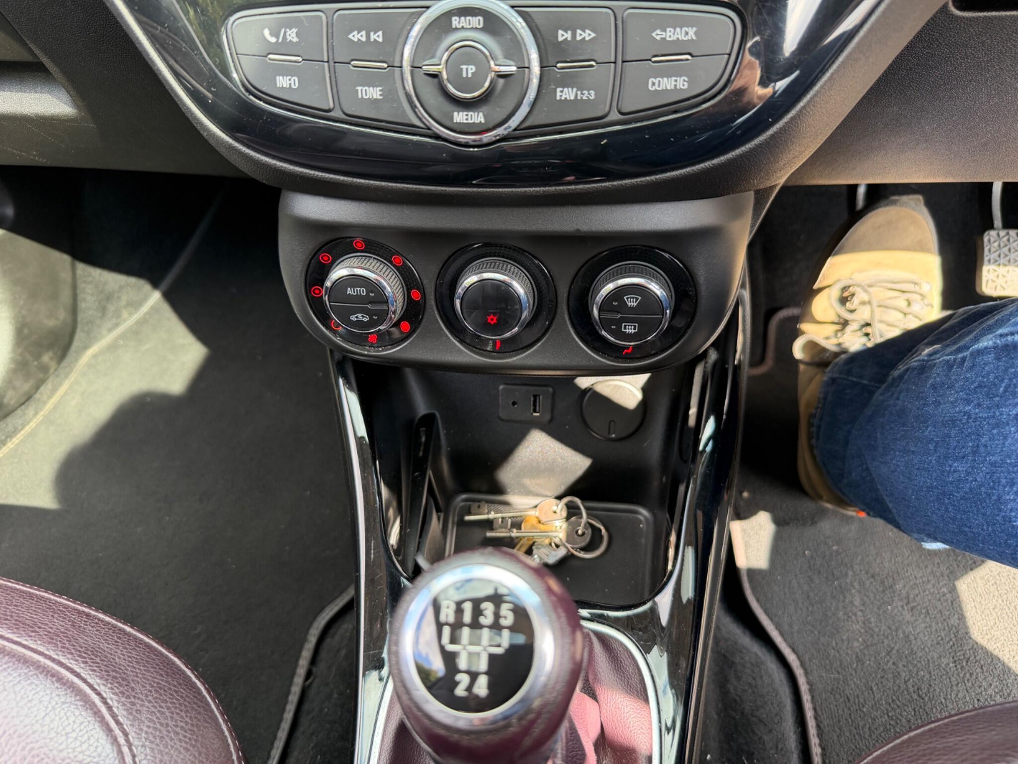 Vauxhall Adam view 38