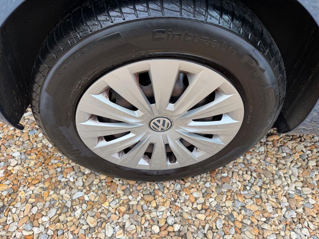 Volkswagen Golf view 26