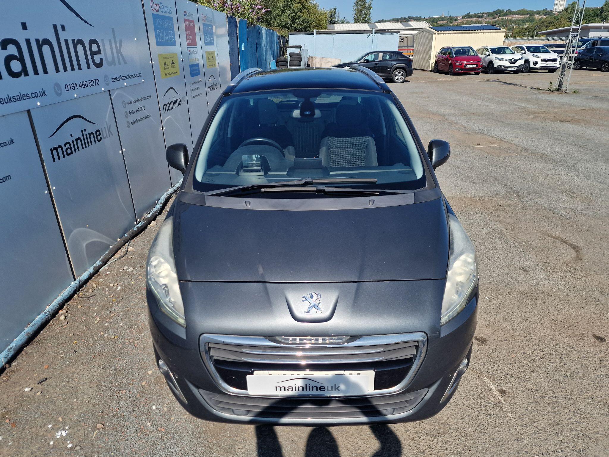 Peugeot 5008 view 9