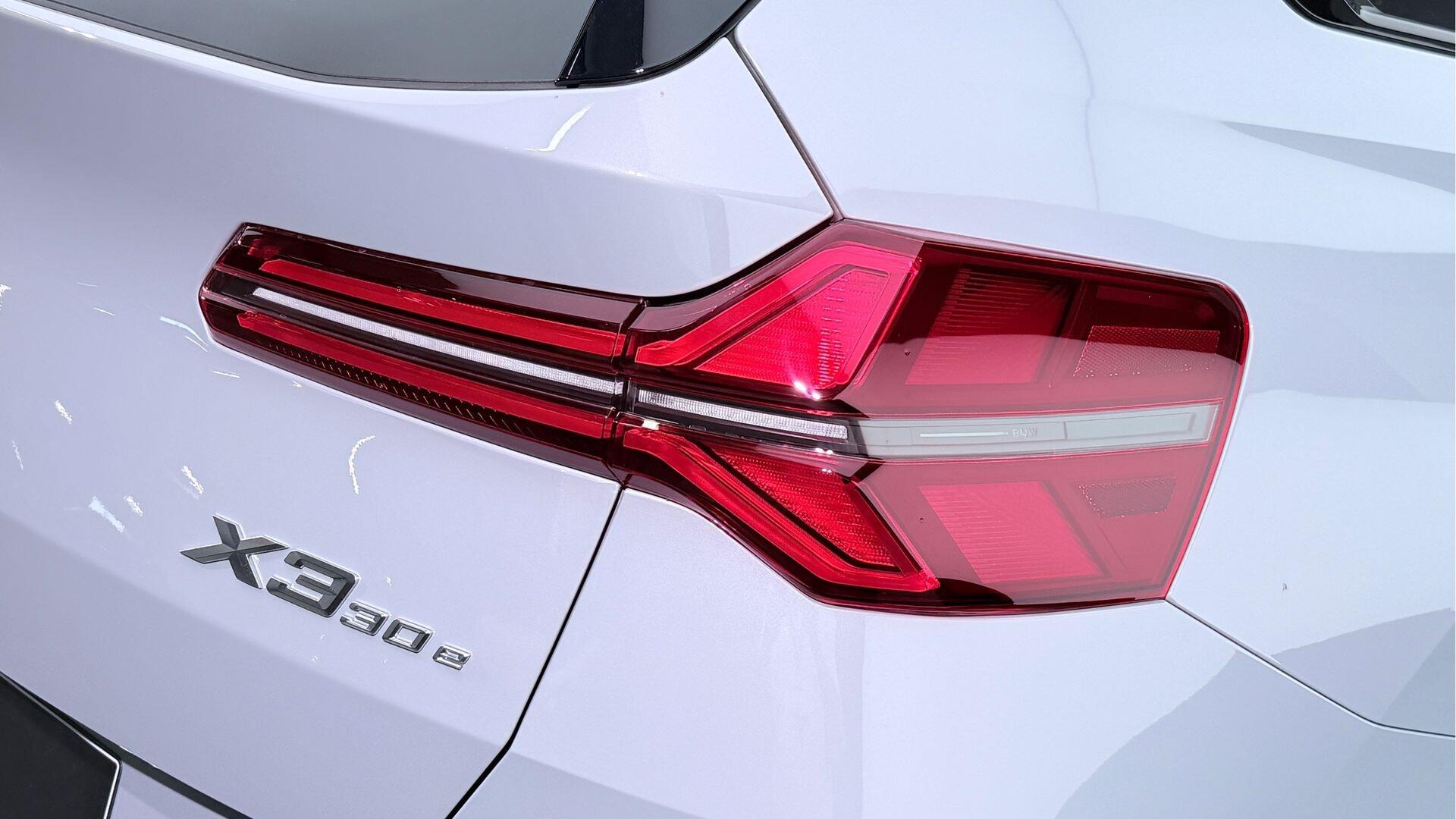 BMW X3 view 22