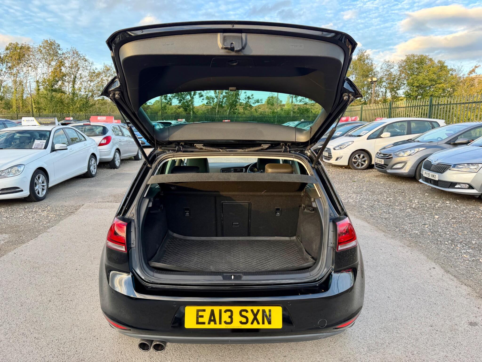 Volkswagen Golf view 53