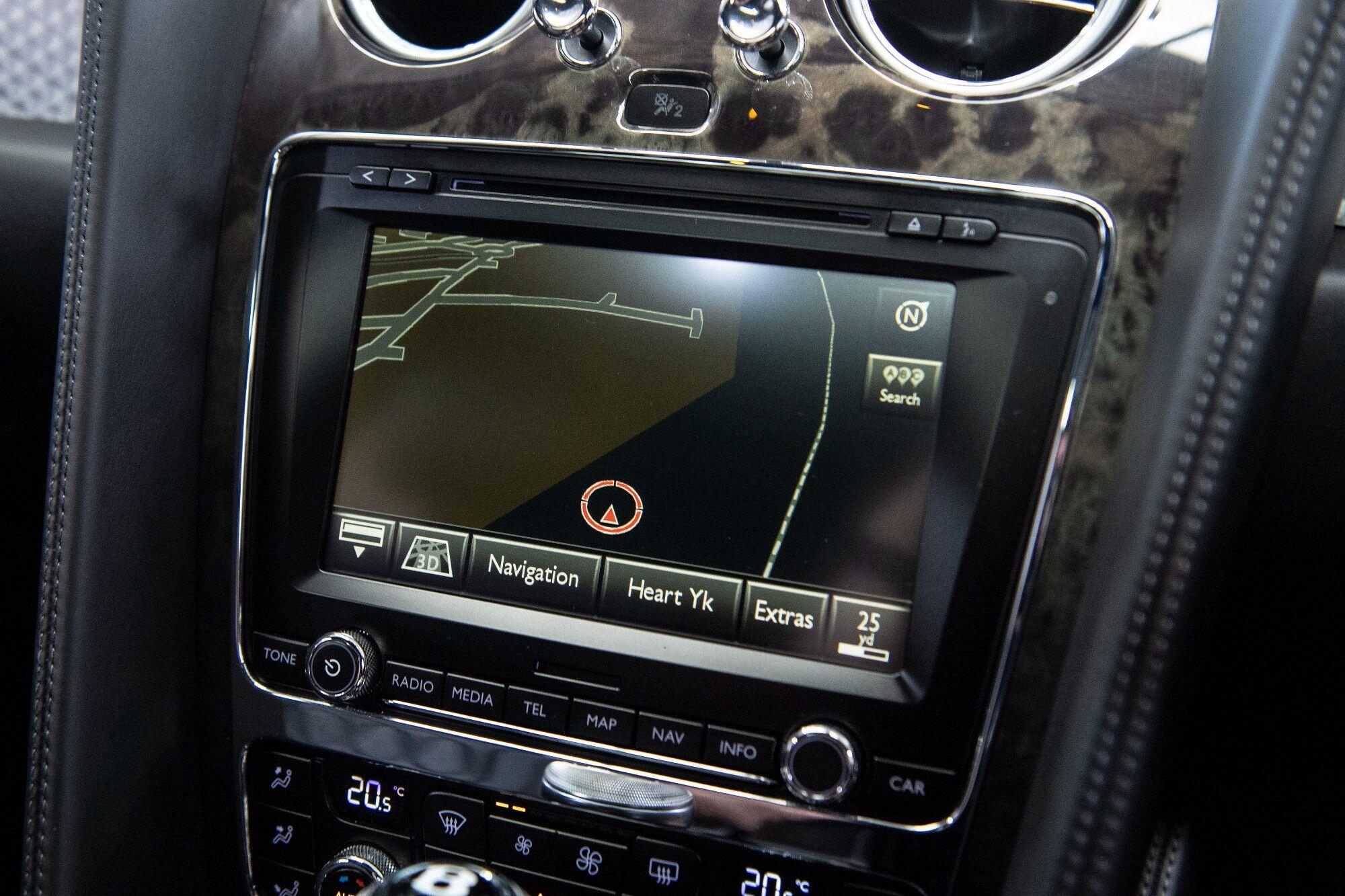 Bentley Flying Spur view 24