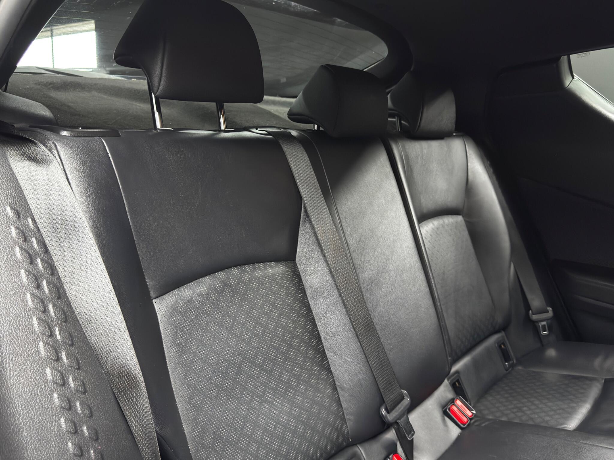 Toyota C-HR view 15