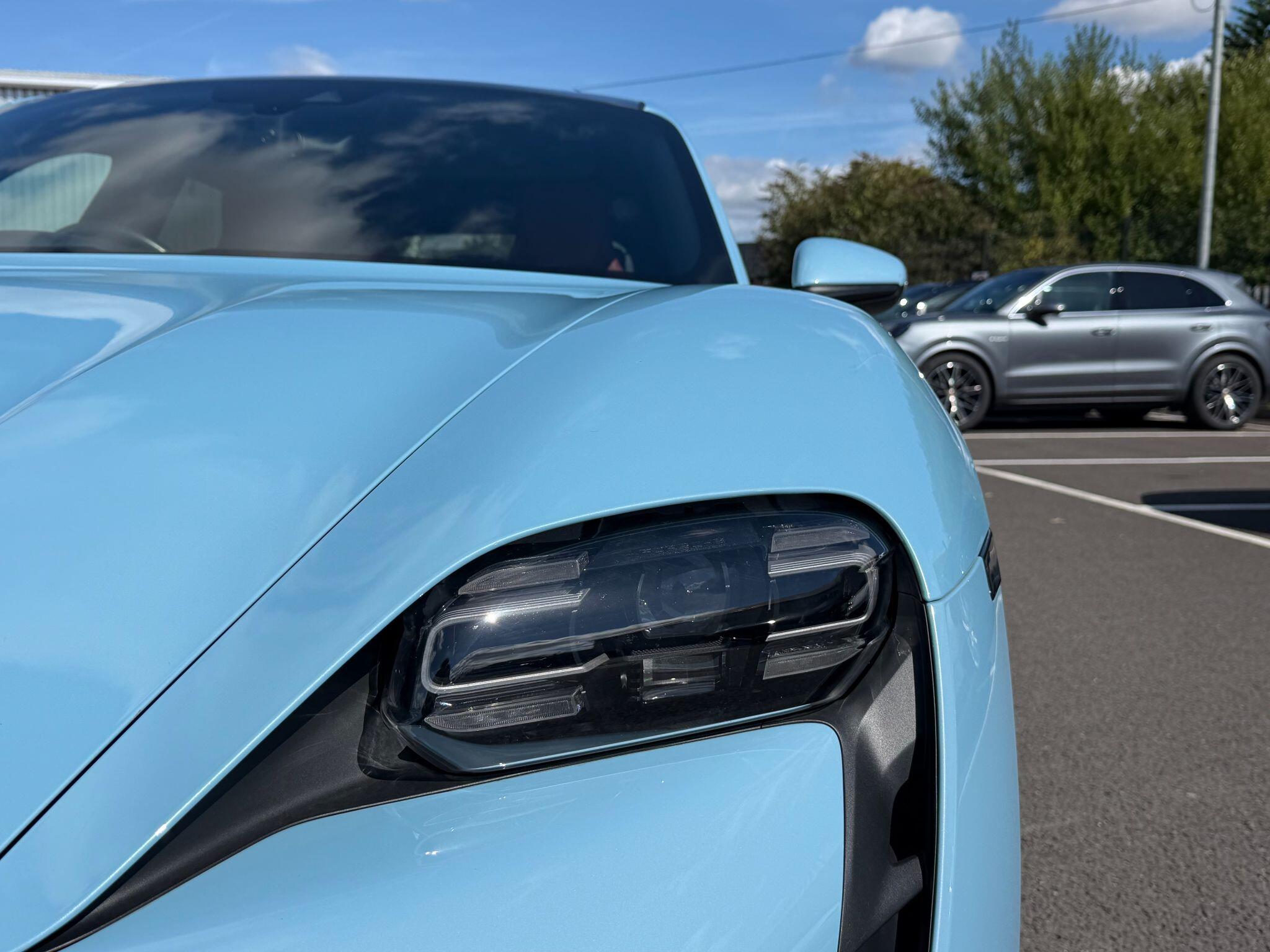 Porsche Taycan view 39