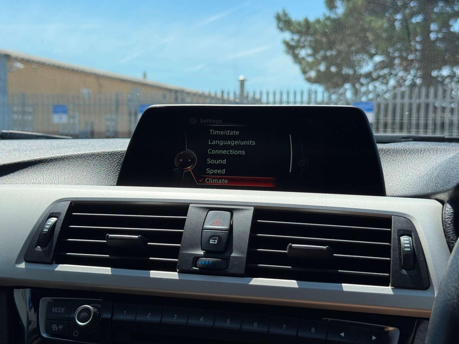 BMW 3 Series view 78
