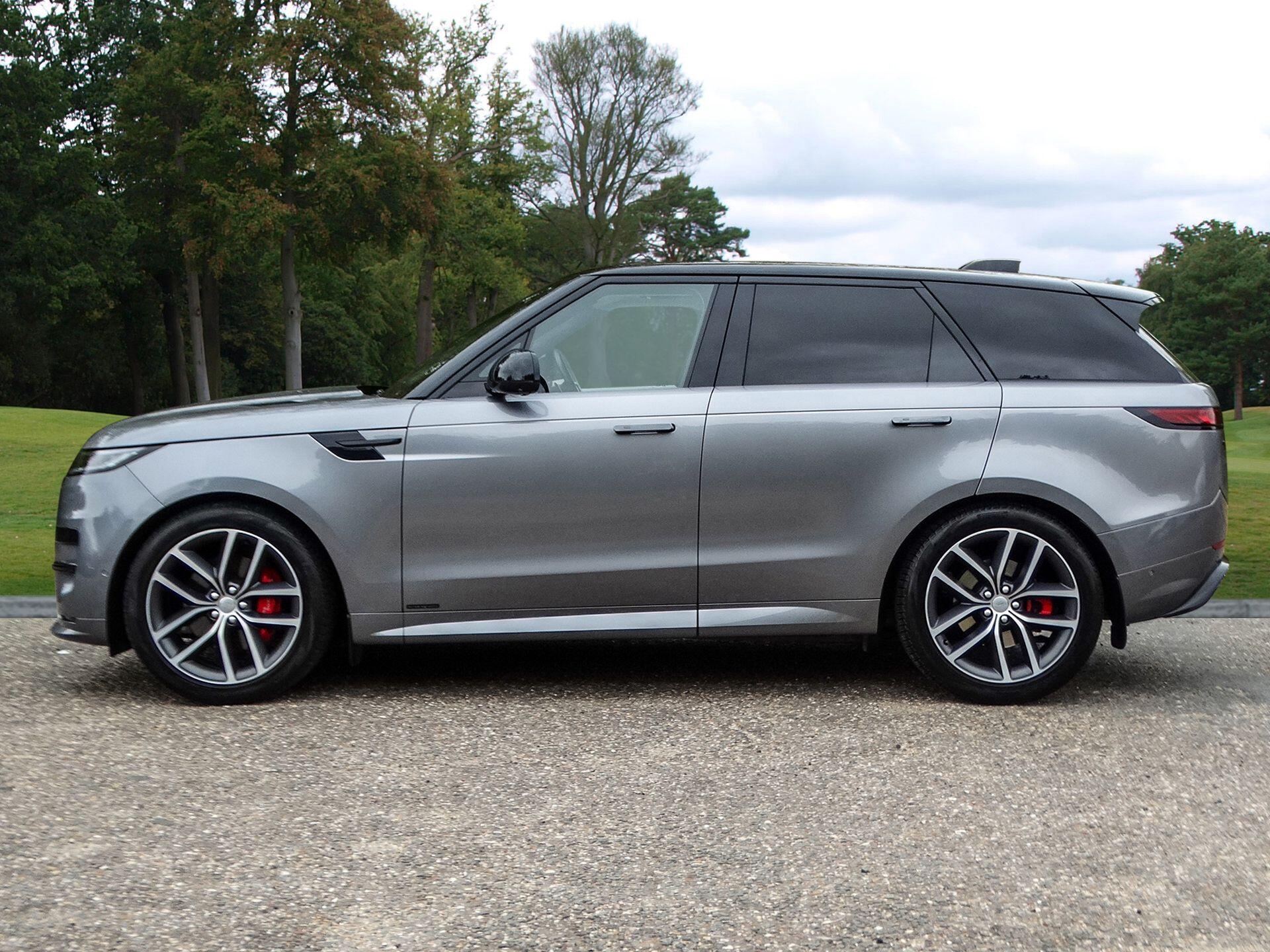 Land Rover Range Rover Sport view 2