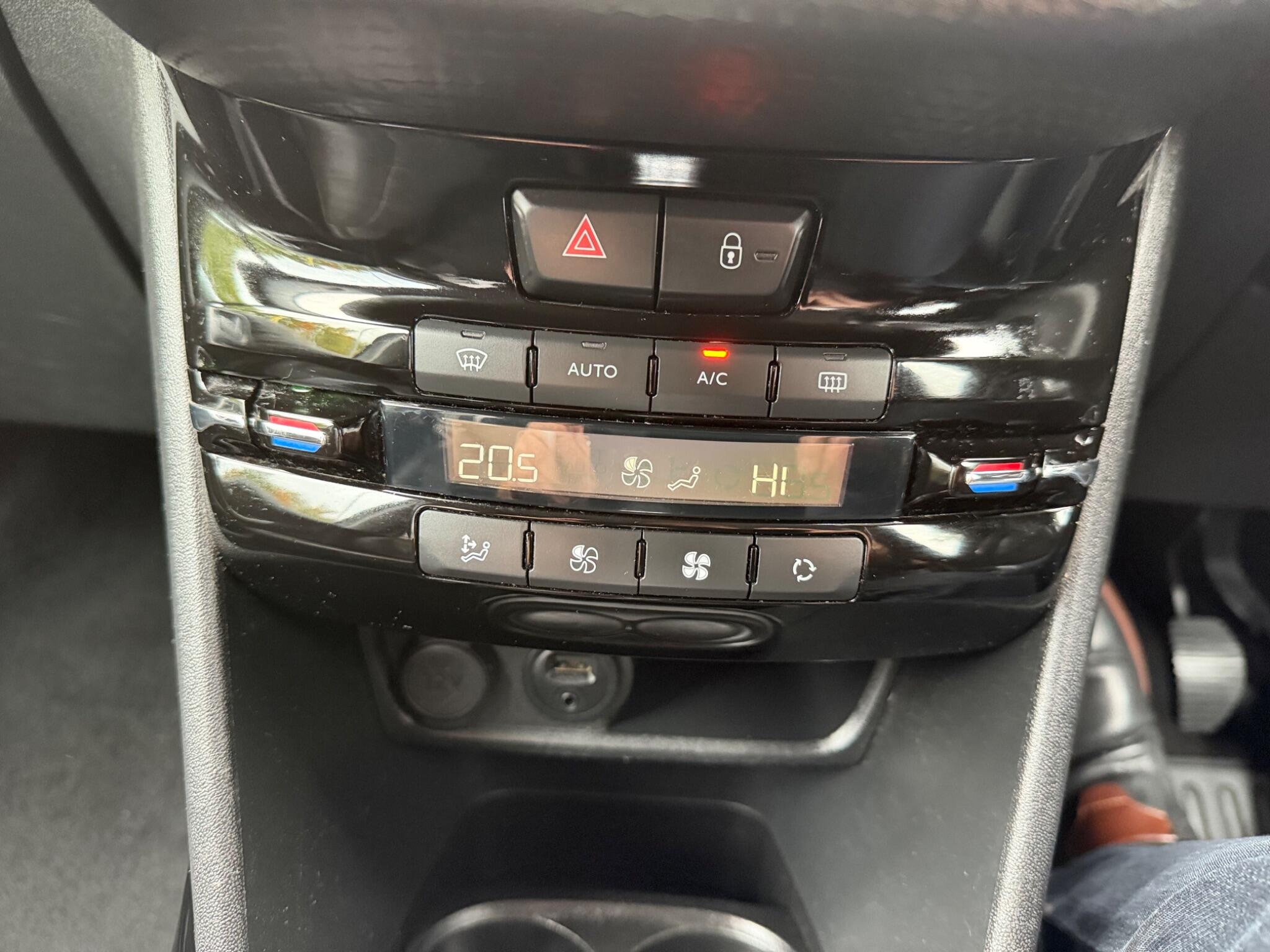 Peugeot 2008 view 62