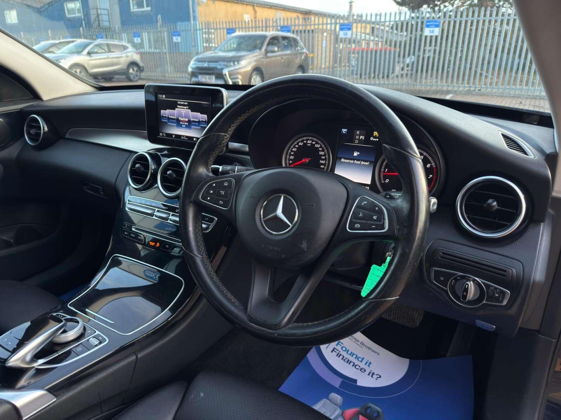Mercedes-Benz C Class view 21