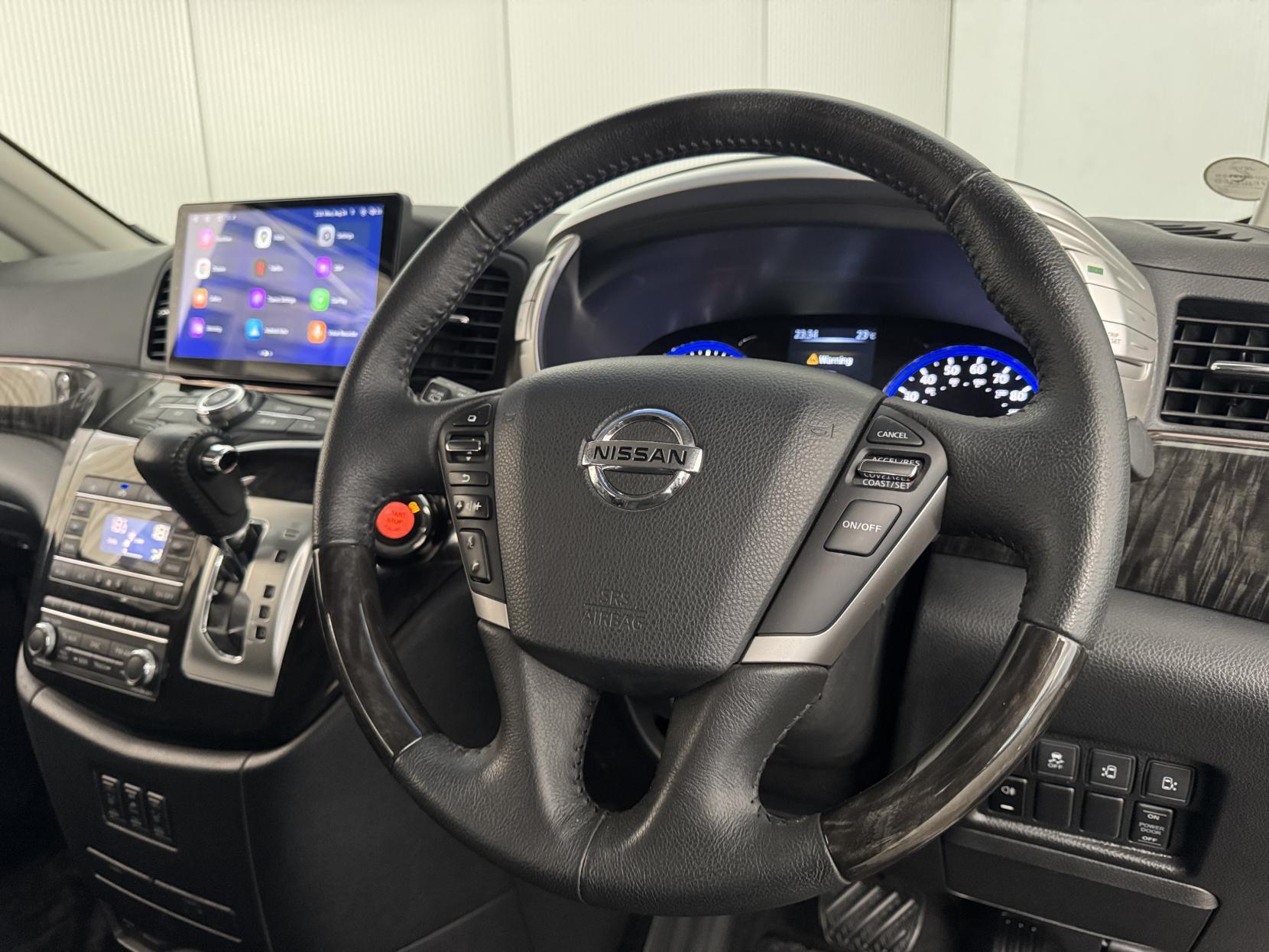 Nissan Elgrand view 50