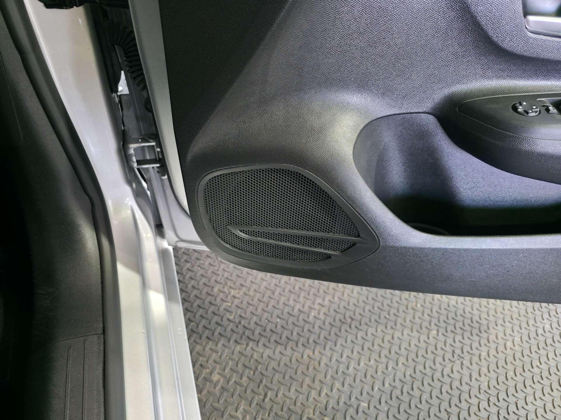 Vauxhall Corsa view 19