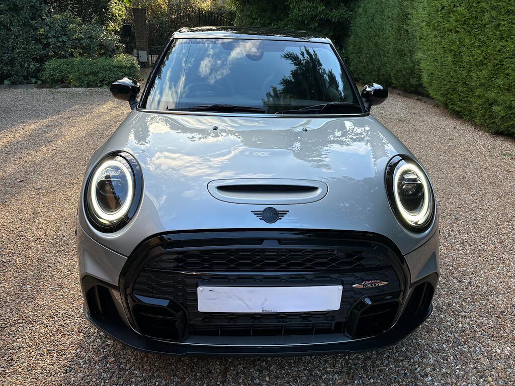 Mini Hatch view 24