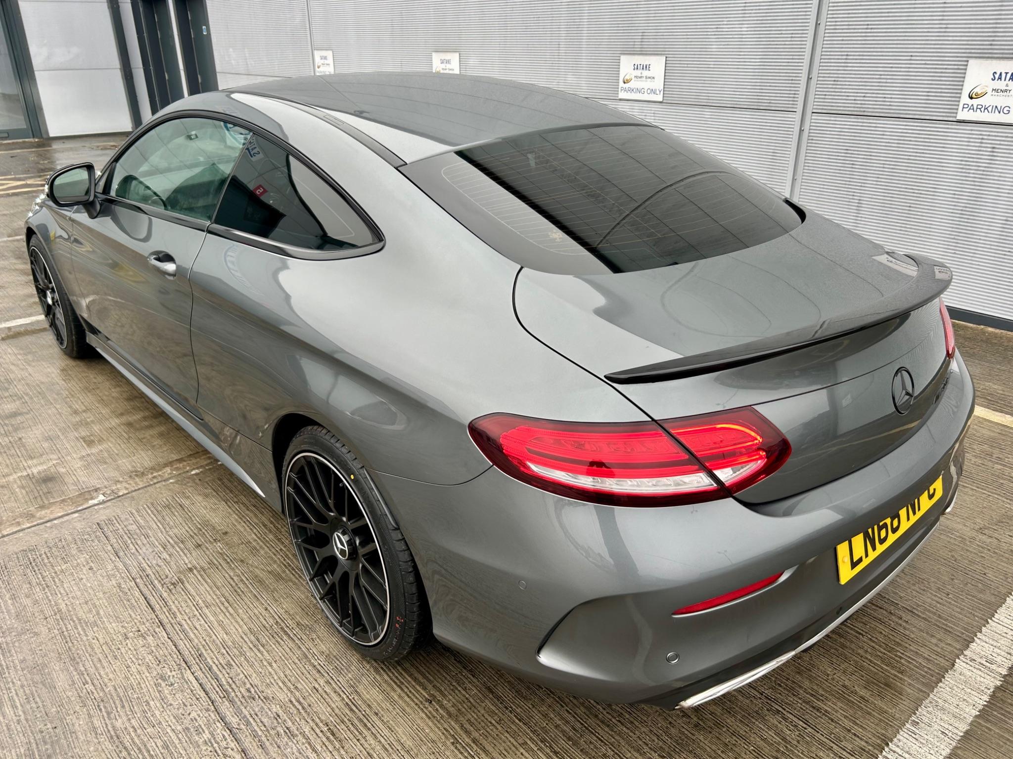Mercedes-Benz C-Class view 3