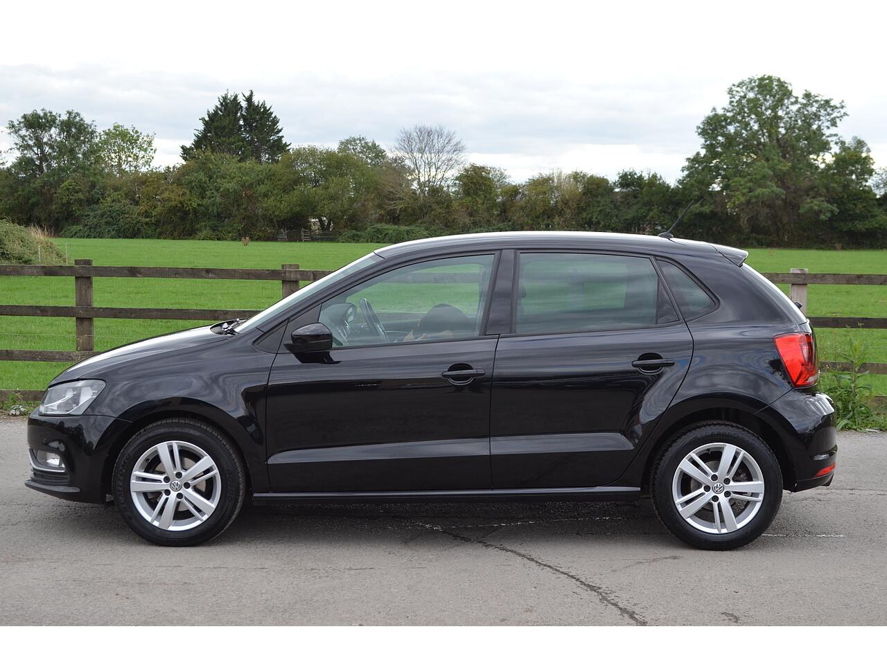 Volkswagen Polo view 6