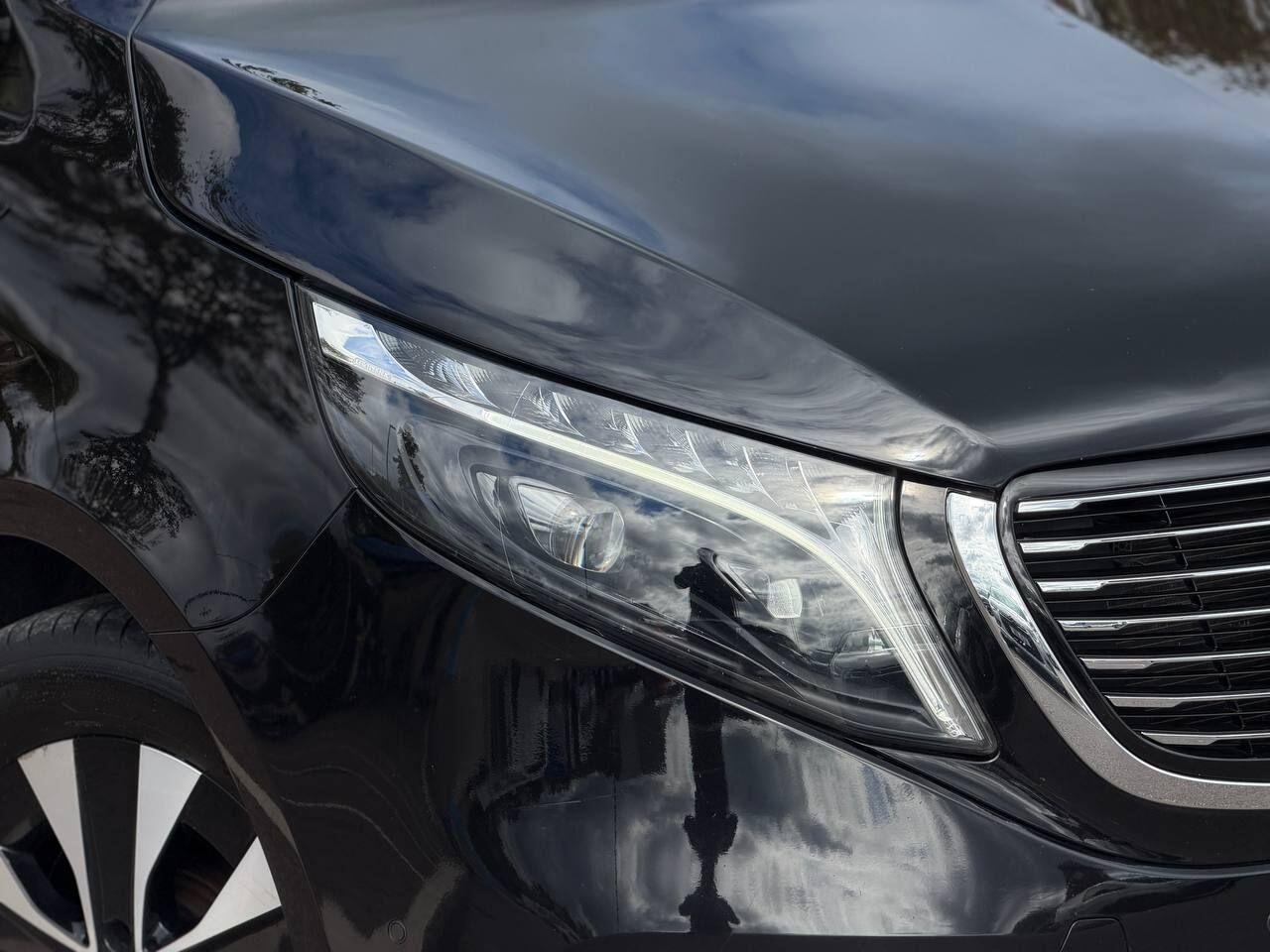 Mercedes-Benz Eqv view 63