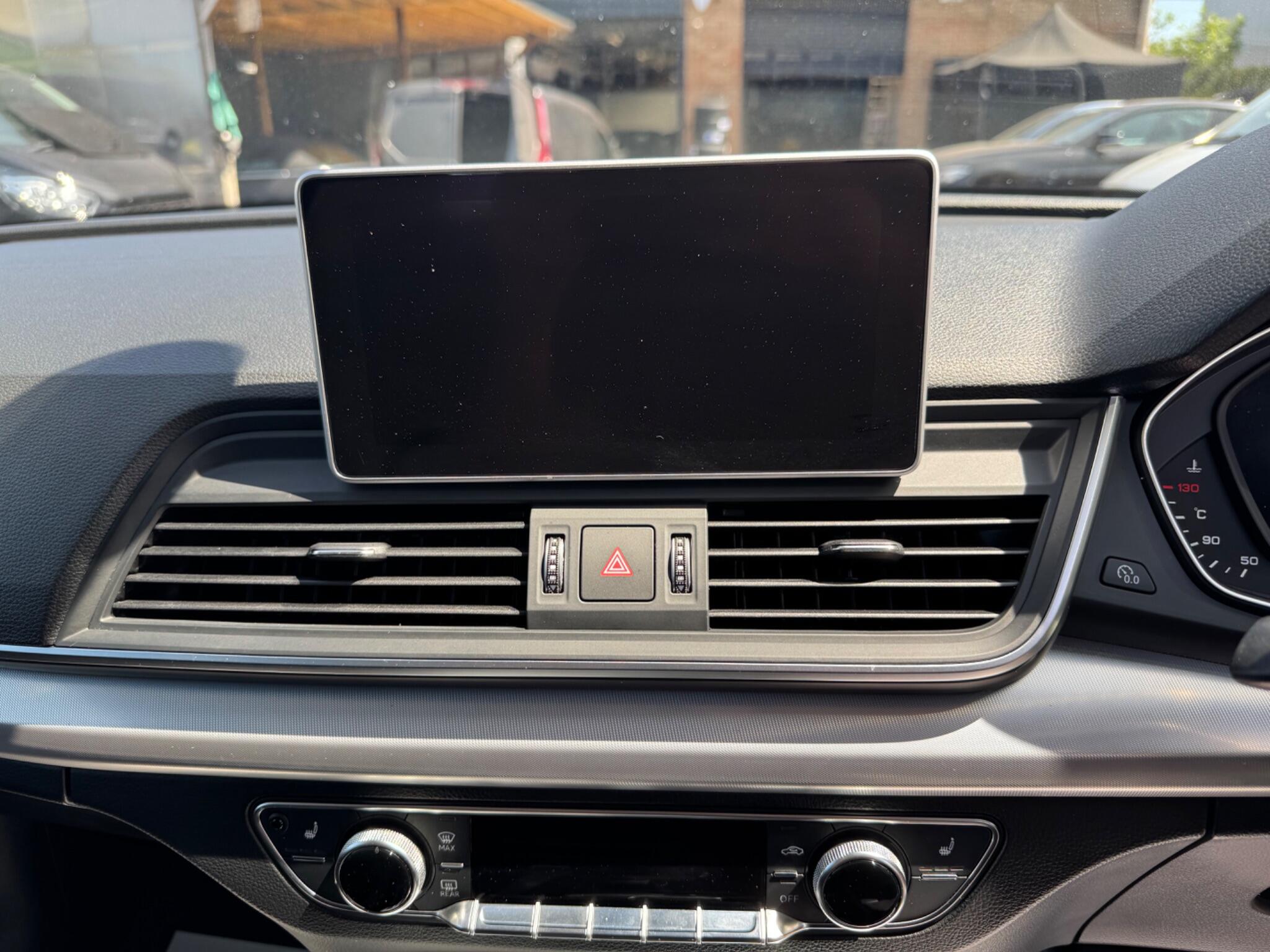 Audi Q5 view 30