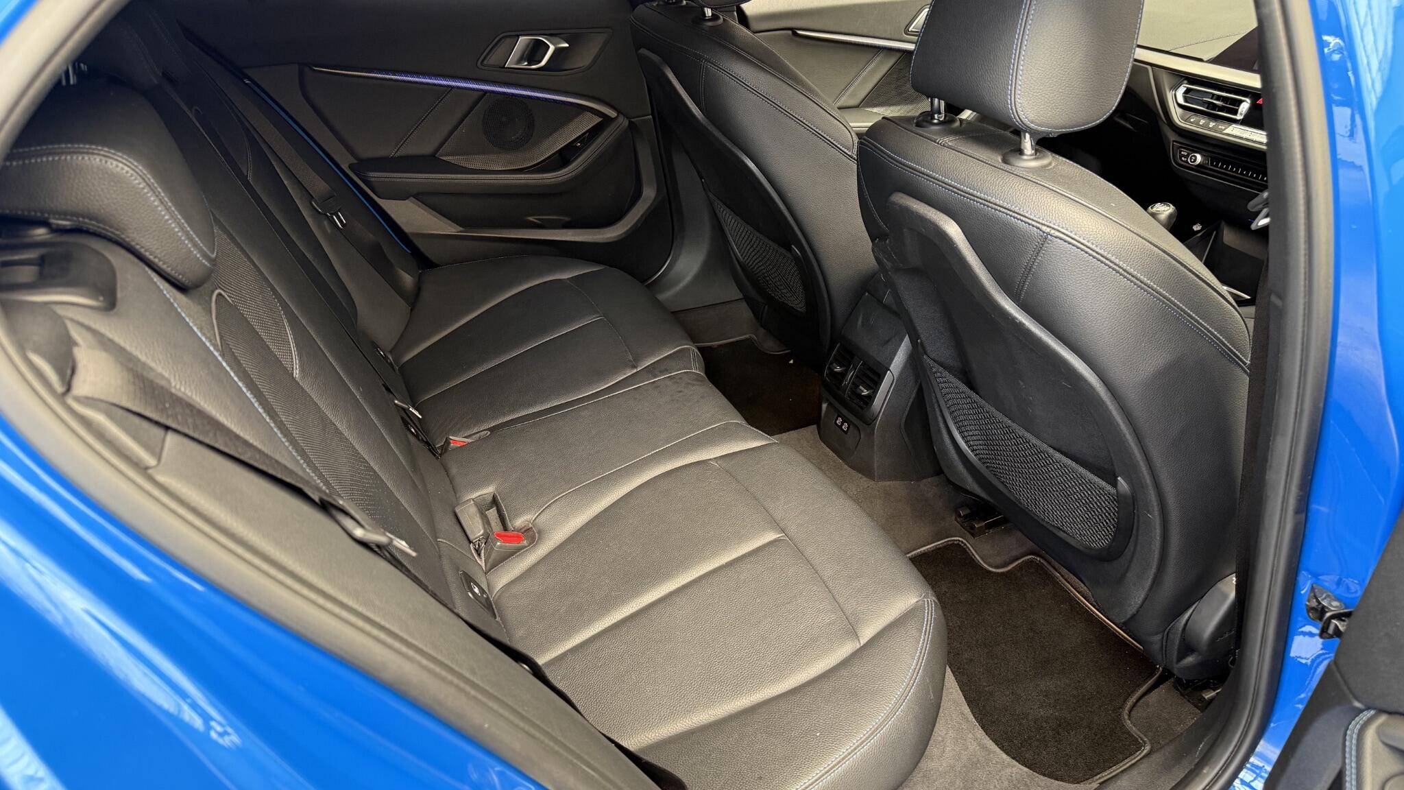 BMW 1 Series view 23