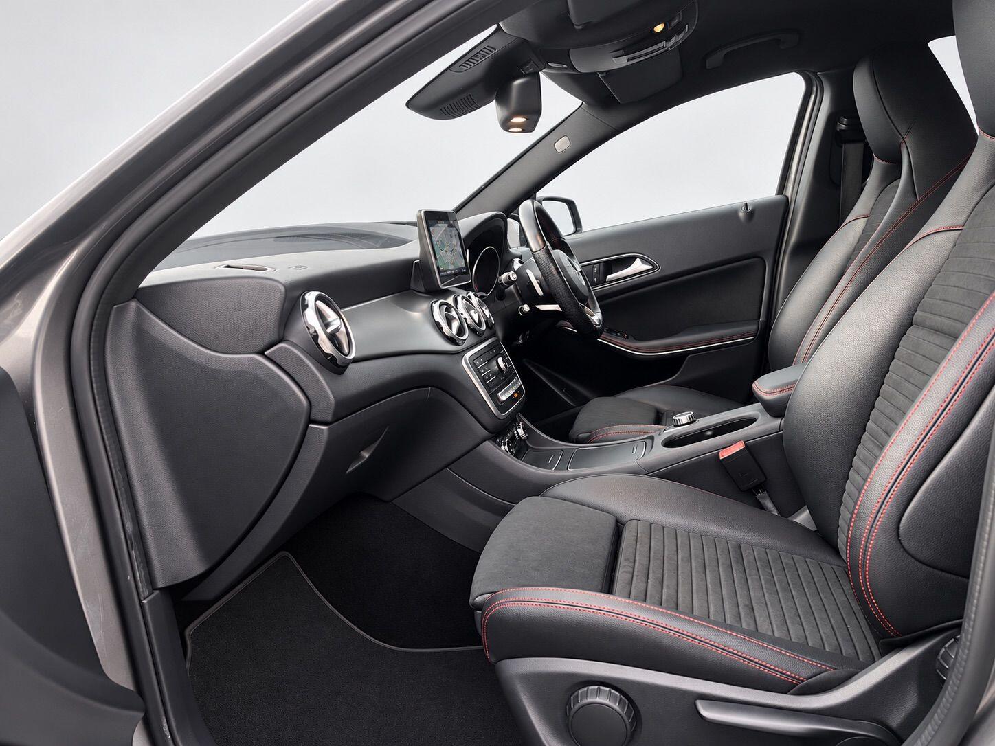 Mercedes-Benz Gla view 38