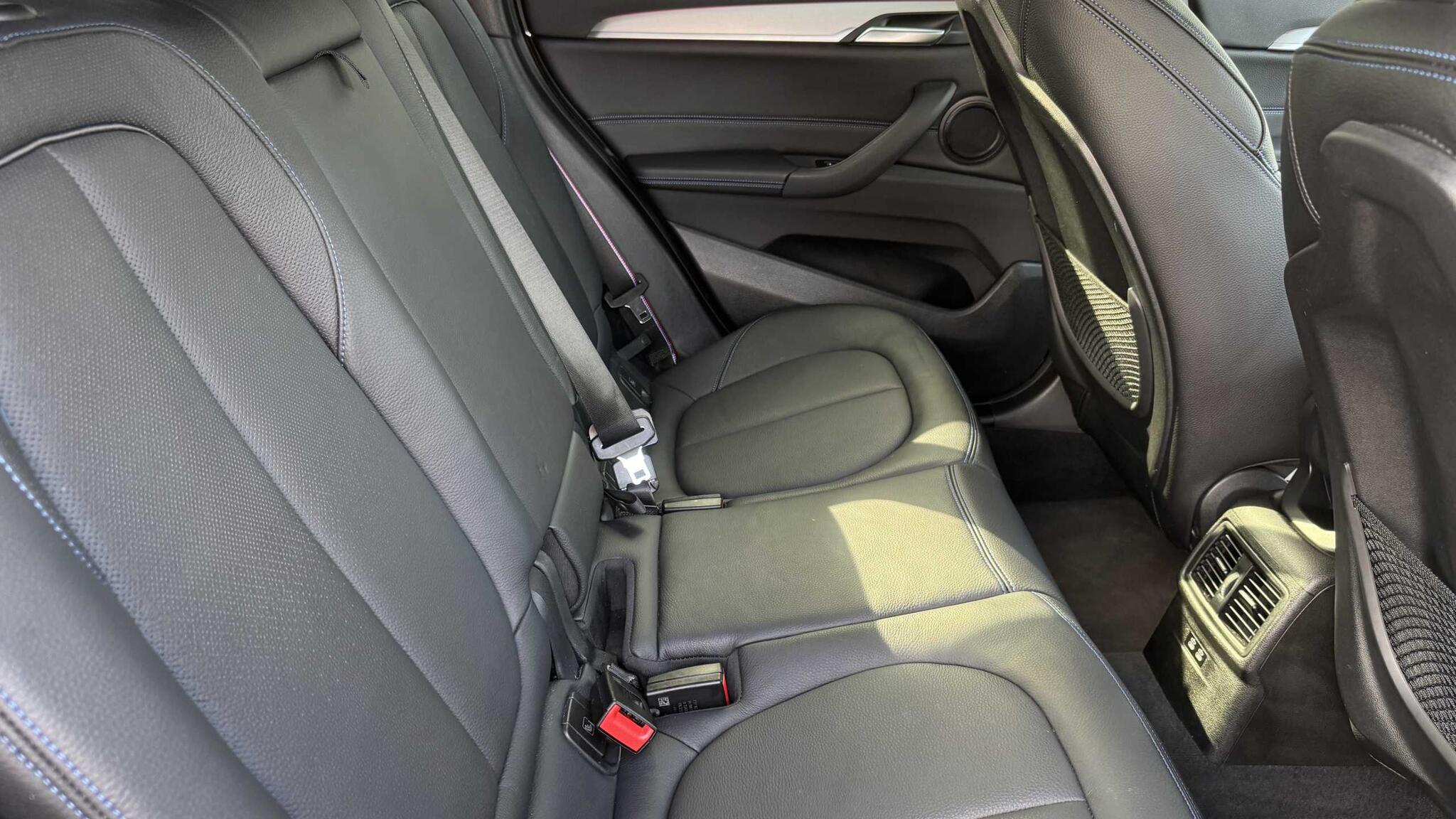 BMW X1 view 9