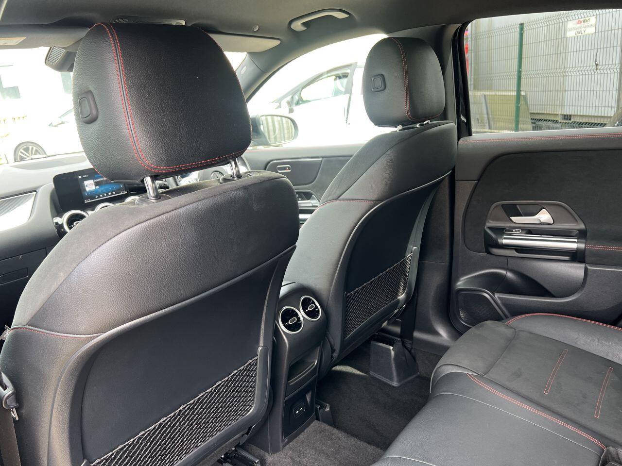 Mercedes-Benz Gla view 28