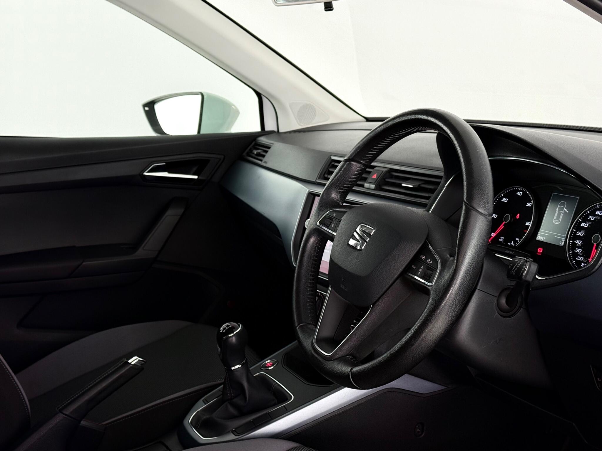 SEAT Arona view 3