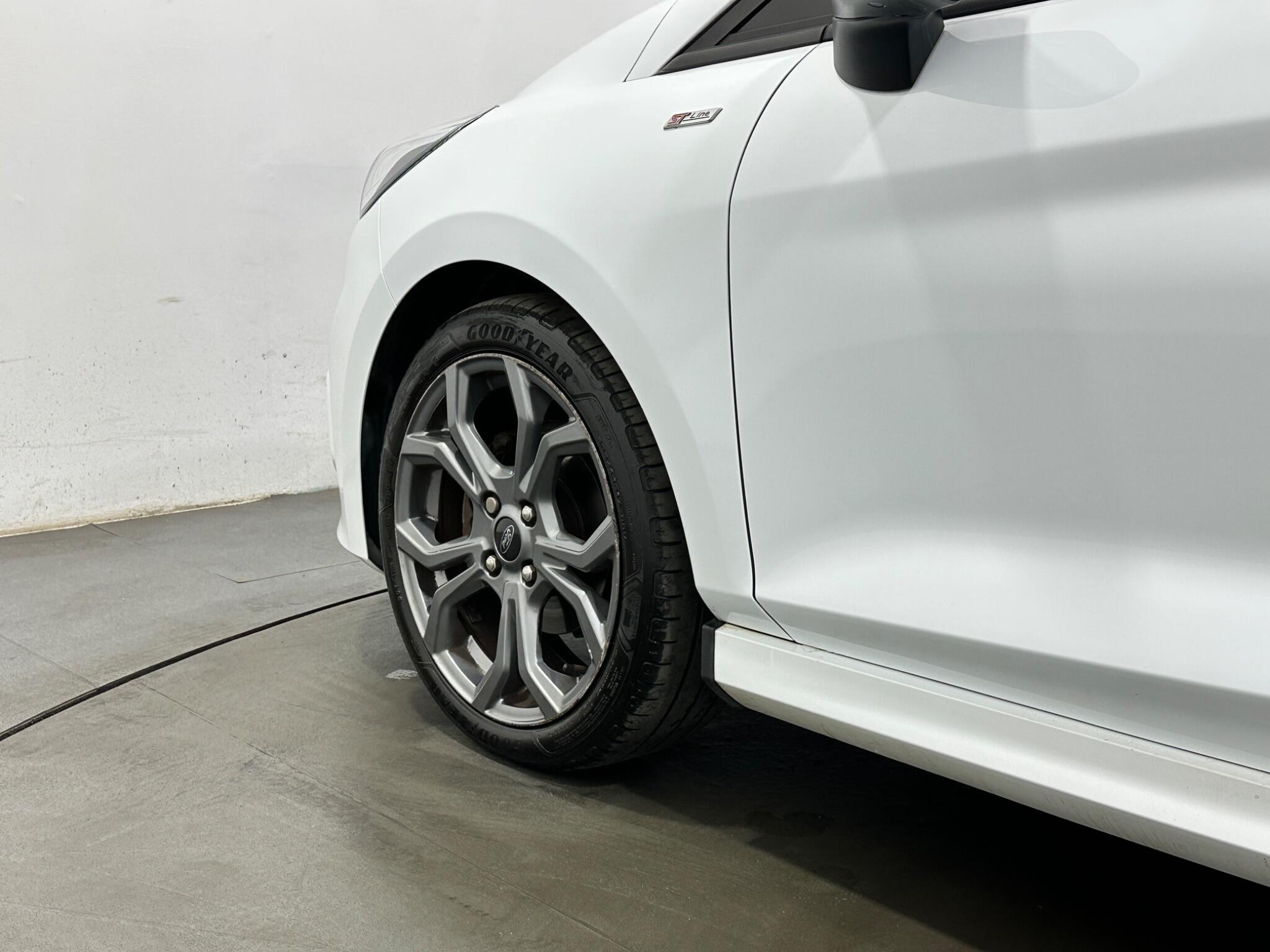 Ford Fiesta view 49