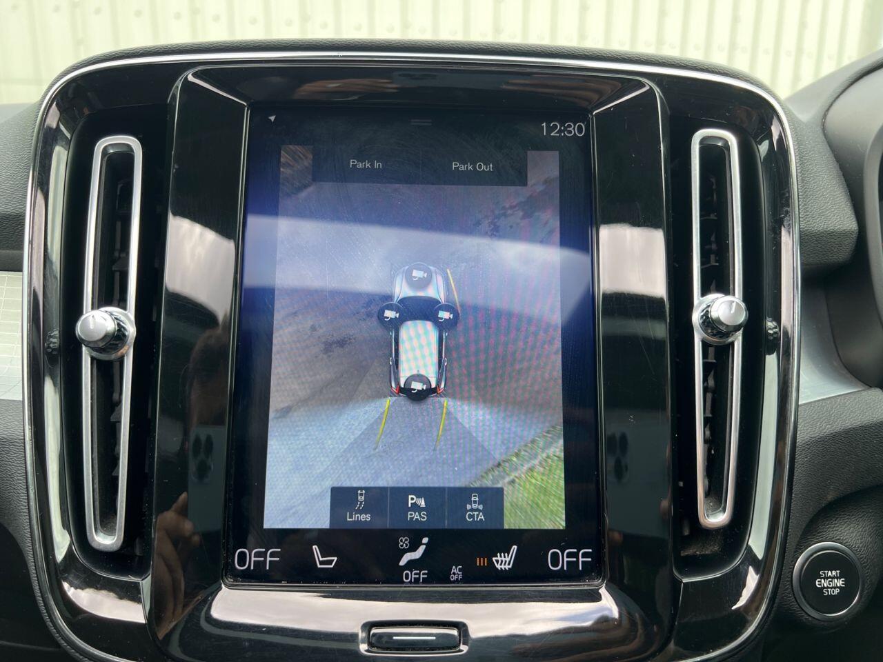 Volvo XC40 view 23