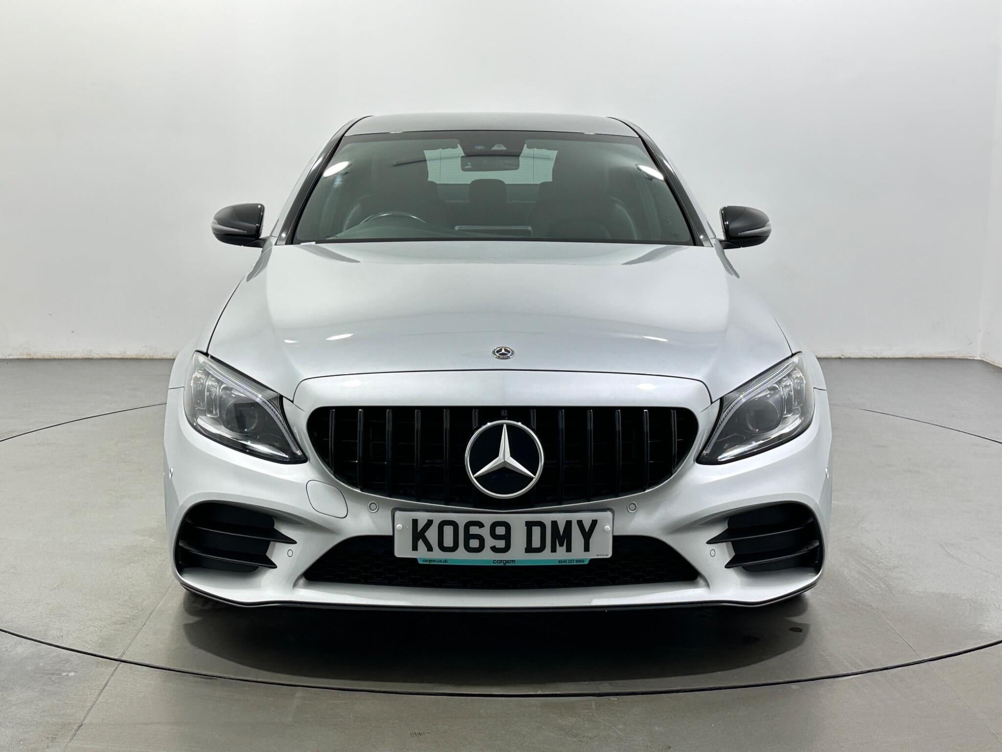 Mercedes-Benz C-Class view 3