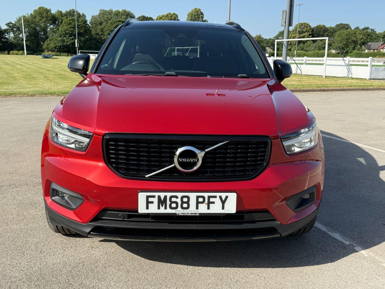 Volvo XC40 view 4