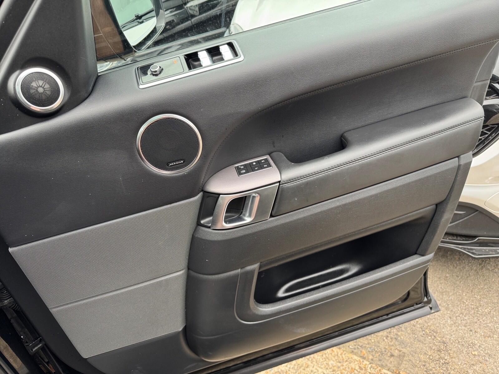 Land Rover Range Rover Sport view 19