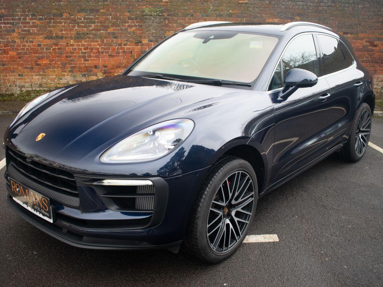 Porsche Macan view 44