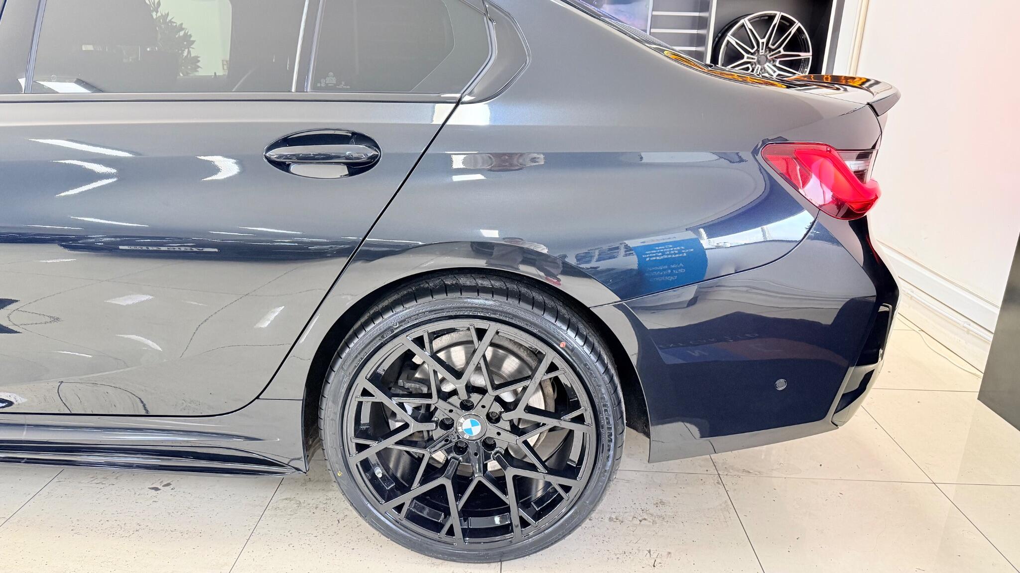 BMW 3 Series view 38