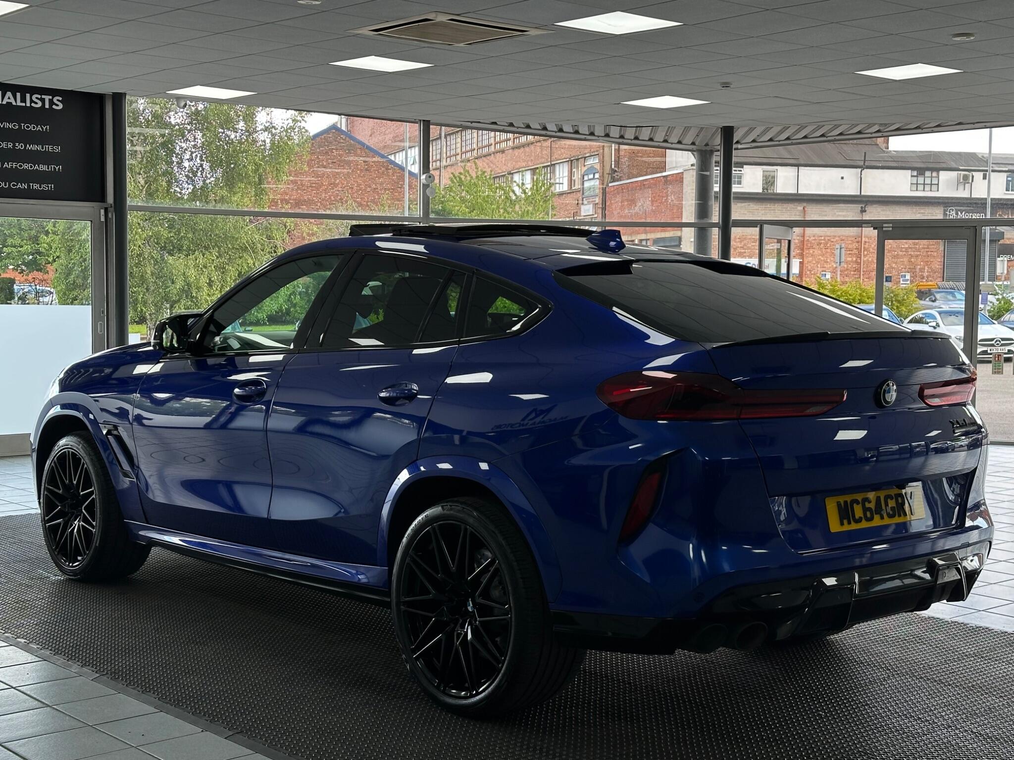 BMW X6 M view 11