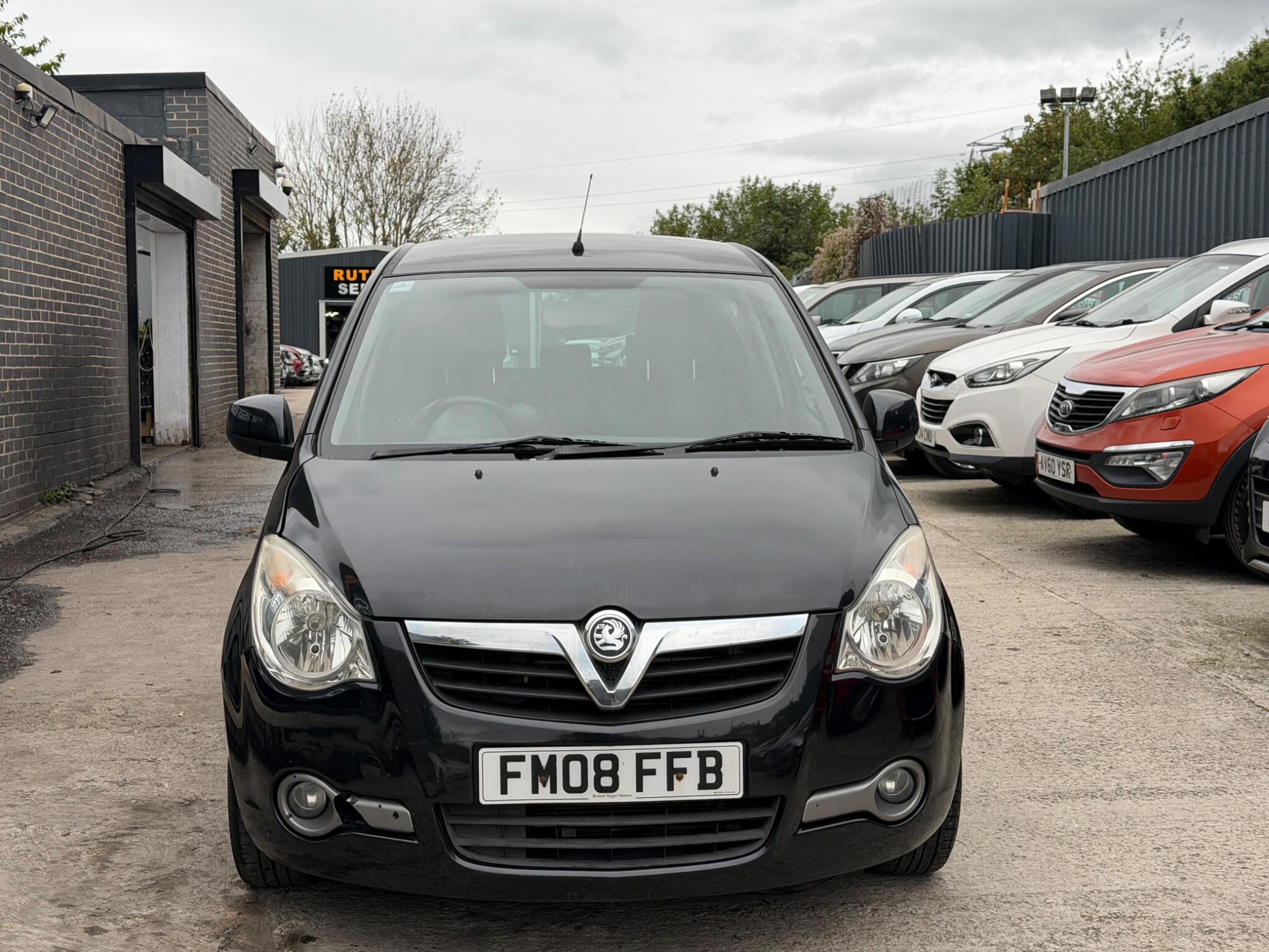 Vauxhall Agila view 3