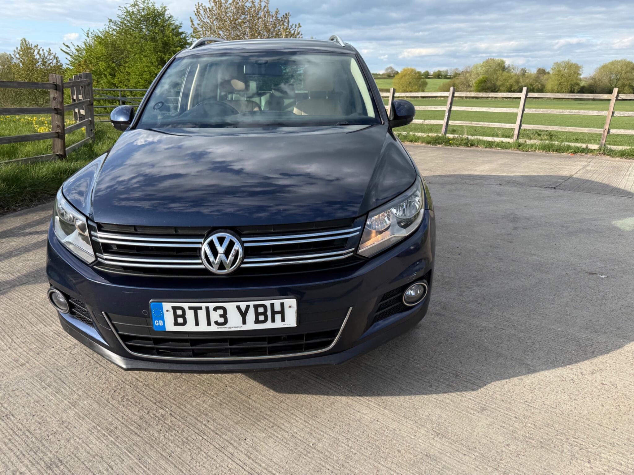 Volkswagen Tiguan 2.0 TDI BlueMotion Tech SE 4WD Euro 5 (s/s) 5dr — photo 7 of 100